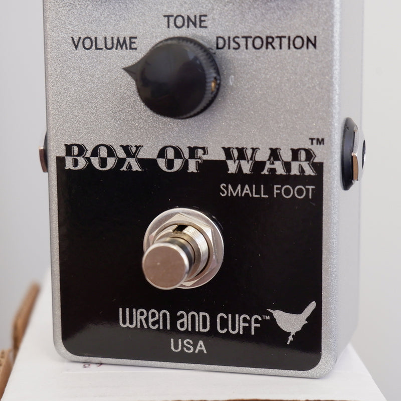 Fuzz Wren and Cuff Box of War